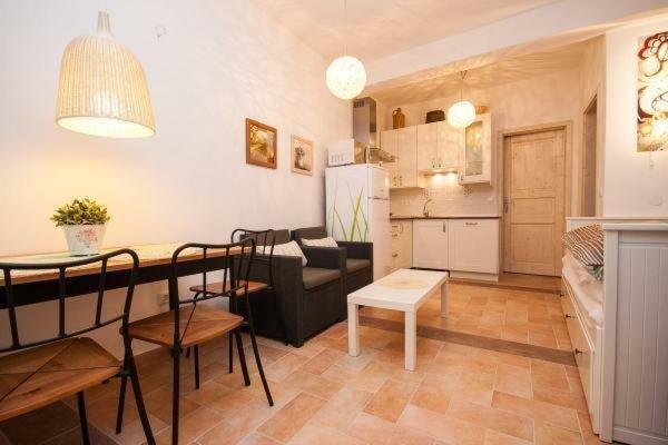 Apartments Mediteranea Baska  Ngoại thất bức ảnh